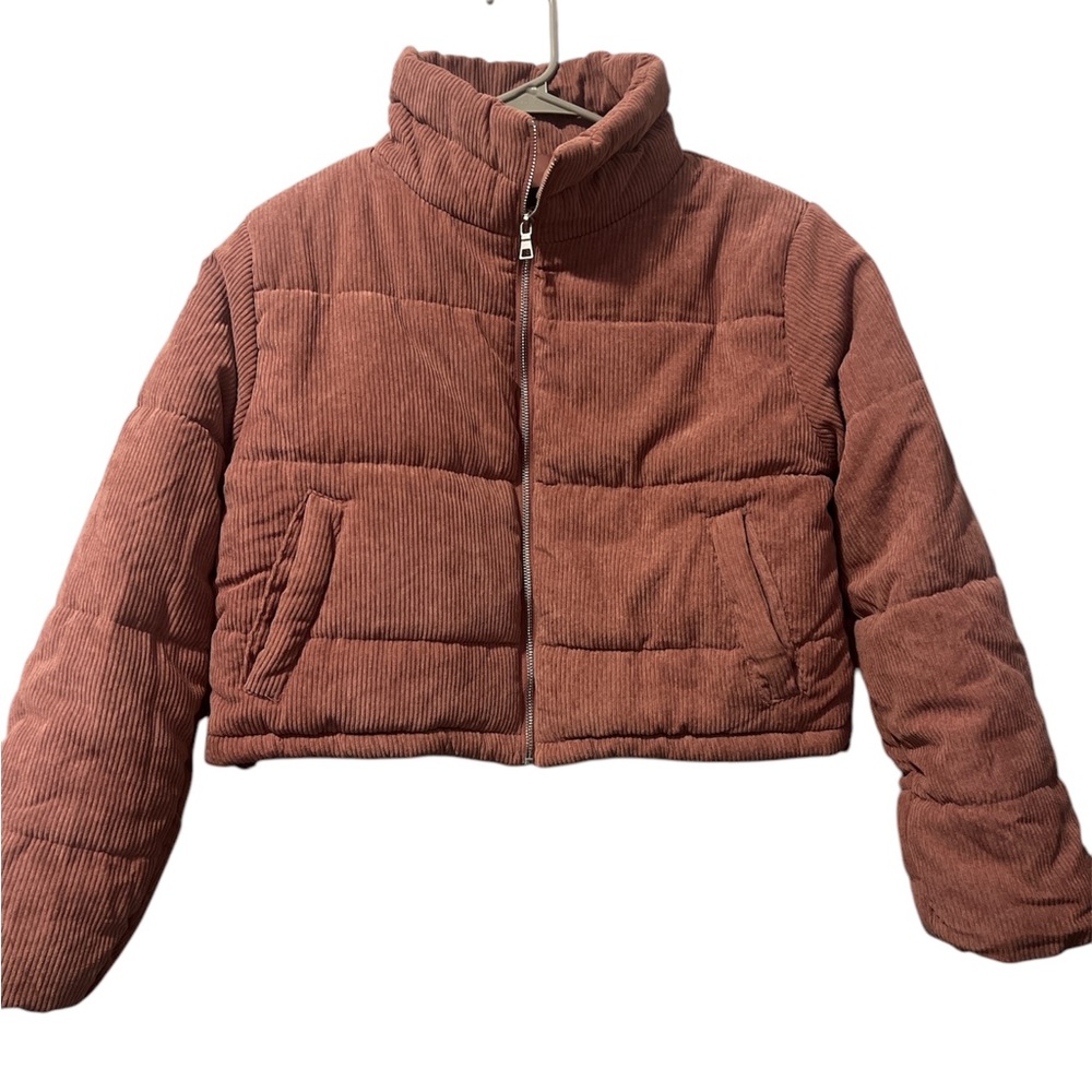 Women’s Blush Cropped Puffer Jacket by Ambiance Outwear size Medium